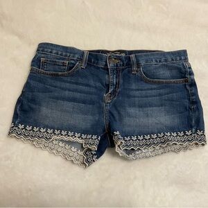 Lucky Brand Riley/Boyfriend Short Women's 8/29 Daisy Flowers
